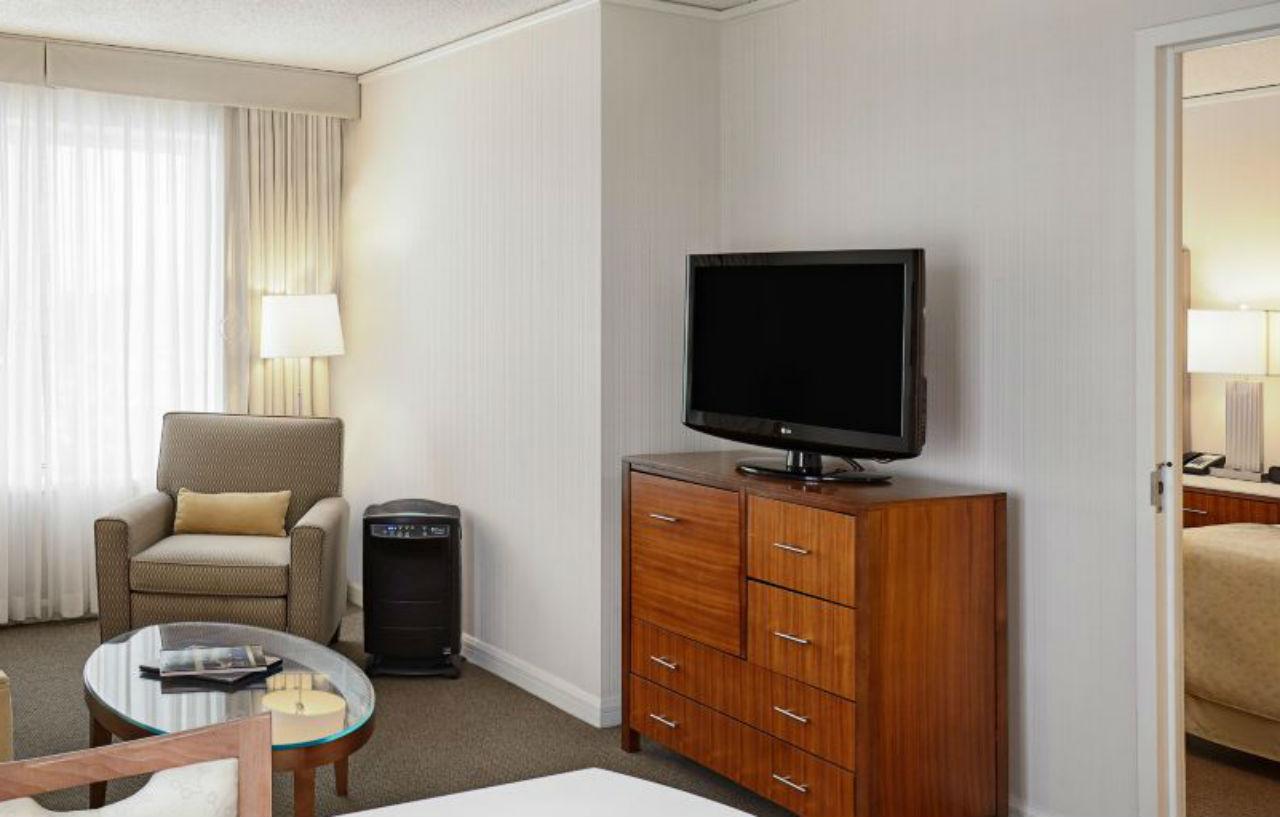 อินเตอร์คอนติเนนตัล สวีท โฮเต็ล คลีฟแลนด์ Hotel ภายนอก รูปภาพ